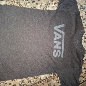 2 vans t shirts